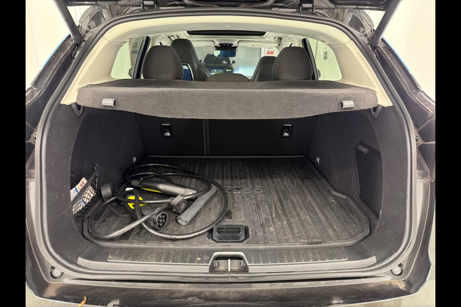 Lynk & Co 01 1.5 262pk PHEV Adapt.cruise Panodak Carplay Stoelverw. Infinity Plug-in