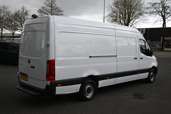 Mercedes-Benz Sprinter 317 CDI L3H2 Pro MBUX met parkeer pakket, 270 graden deuren, Etc.