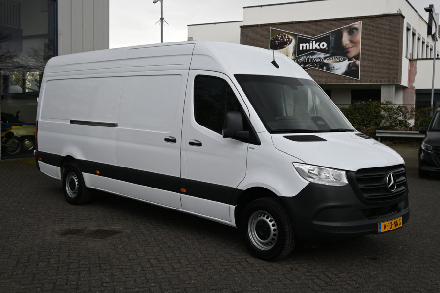 Mercedes-Benz Sprinter 317 CDI L3H2 Pro MBUX met parkeer pakket, 270 graden deuren, Etc.