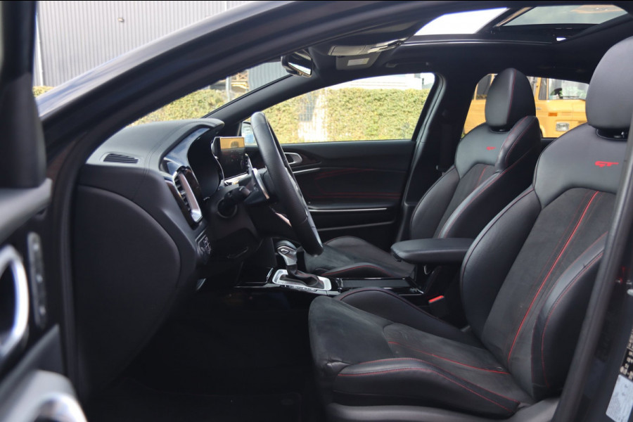 Kia ProCeed 1.6 T-GDI GT / PANODAK / KEYLESS / MEMORY / JBL / CAMERA / CARPLAY