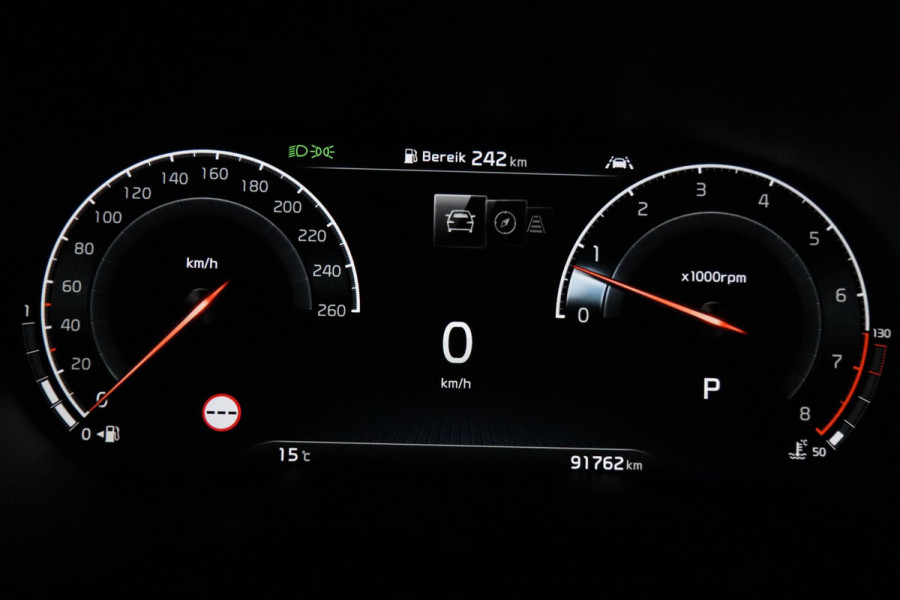 Kia ProCeed 1.6 T-GDI GT / PANODAK / KEYLESS / MEMORY / JBL / CAMERA / CARPLAY