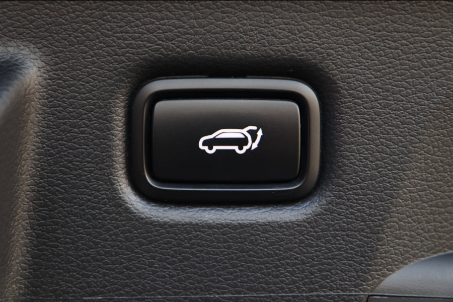 Kia ProCeed 1.6 T-GDI GT / PANODAK / KEYLESS / MEMORY / JBL / CAMERA / CARPLAY