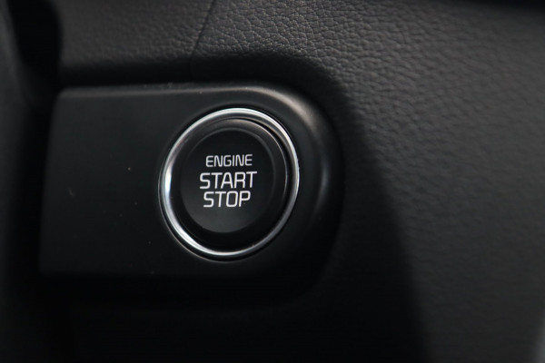 Kia ProCeed 1.6 T-GDI GT / PANODAK / KEYLESS / MEMORY / JBL / CAMERA / CARPLAY