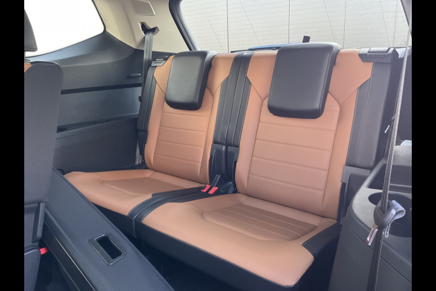 Volkswagen TERAMONT 3.6 VR6 277pk 7-Pers Pano Memory Stoelverw+Ventilatie 360° Leer BOMVOL!
