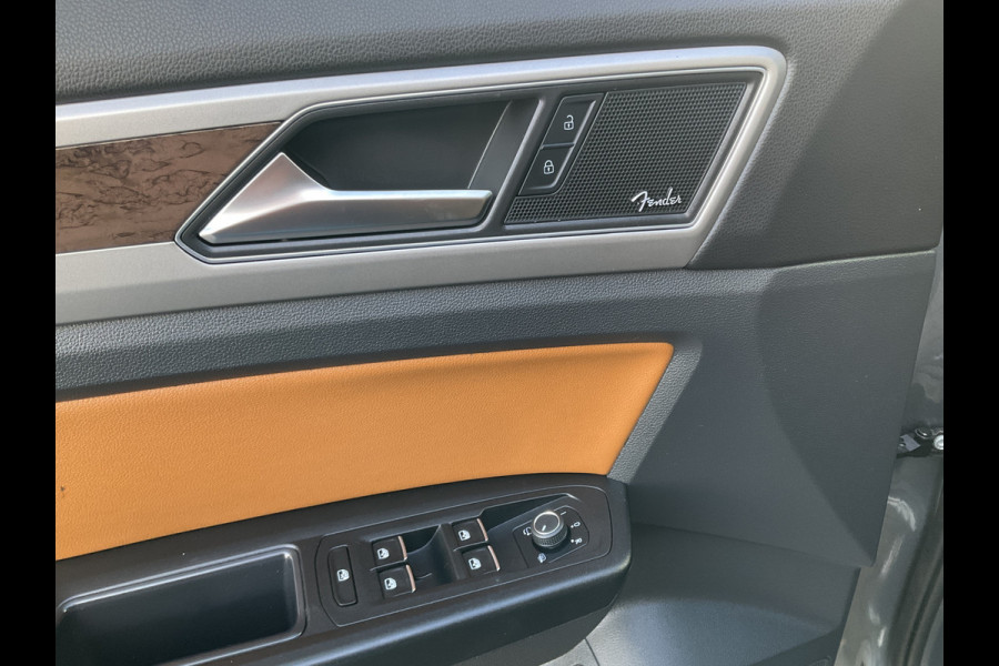 Volkswagen TERAMONT 3.6 VR6 277pk 7-Pers Pano Memory Stoelverw+Ventilatie 360° Leer BOMVOL!