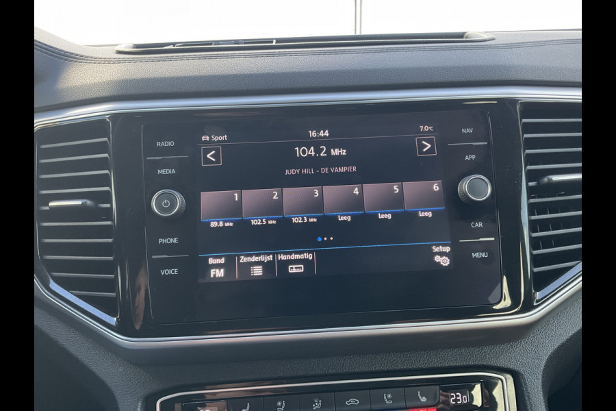 Volkswagen TERAMONT 3.6 VR6 277pk 7-Pers Pano Memory Stoelverw+Ventilatie 360° Leer BOMVOL!