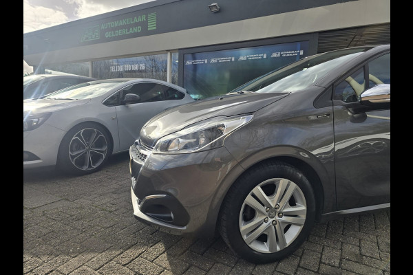 Peugeot 208 1.2 83PK Signature | 2E EIGENAAR | 12MND GARANTIE | NW DIST RIEM | NAVI |