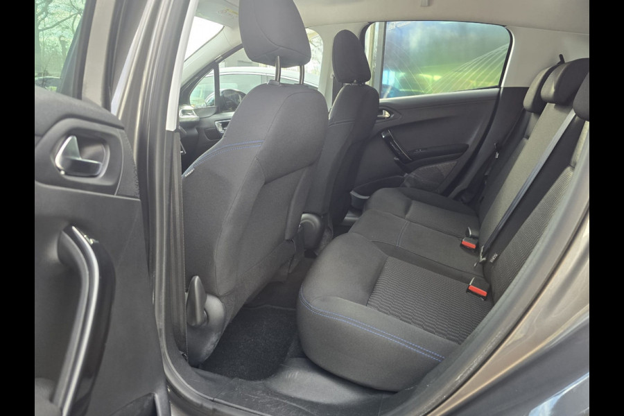 Peugeot 208 1.2 83PK Signature | 2E EIGENAAR | 12MND GARANTIE | NW DIST RIEM | NAVI |