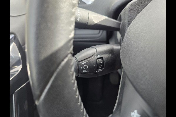 Peugeot 208 1.2 83PK Signature | 2E EIGENAAR | 12MND GARANTIE | NW DIST RIEM | NAVI |