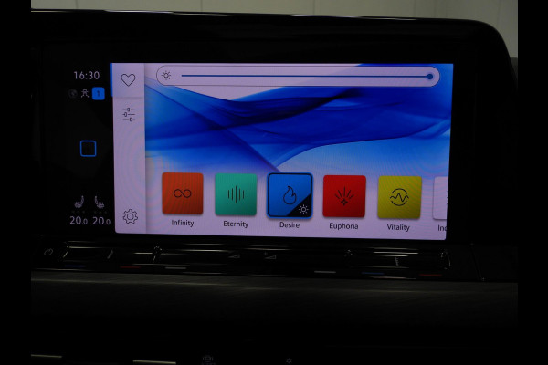 Volkswagen Golf Variant 1.5 TSI Style NAVI/SCHUIFDAK/WINTERPACK/TREKH./17"LMV!