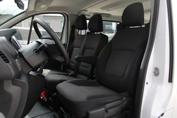Renault Trafic Passenger 2.0 dCi 120 Grand Life 120pk 9 Zits - Prijs excl. BTW - Airco - Cruise - LED - Navi - Bluetooth - Rijklaar