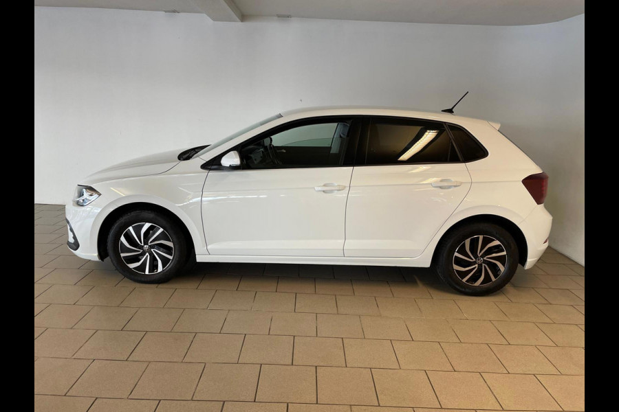 Volkswagen Polo 1.0 TSI Life NW MODEL CRUISE ADAPTIEF APPLE CARPLAY PARKEERSENSOREN LMV PRIVACY GLAS