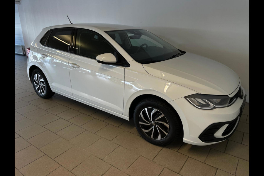 Volkswagen Polo 1.0 TSI Life NW MODEL CRUISE ADAPTIEF APPLE CARPLAY PARKEERSENSOREN LMV PRIVACY GLAS