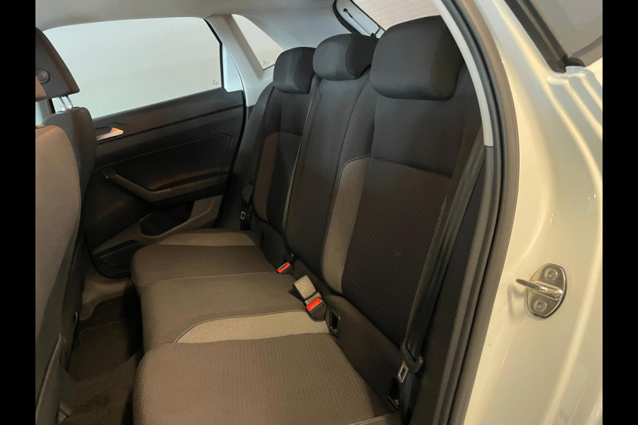 Volkswagen Polo 1.0 TSI Life NW MODEL CRUISE ADAPTIEF APPLE CARPLAY PARKEERSENSOREN LMV PRIVACY GLAS