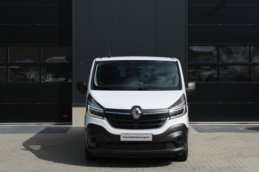 Renault Trafic Passenger 2.0 dCi 120 Grand Life 120pk 9 Zits - Prijs excl. BTW - Airco - Cruise - LED - Navi - Bluetooth - Rijklaar