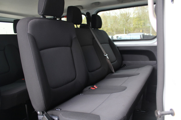 Renault Trafic Passenger 2.0 dCi 120 Grand Life 120pk 9 Zits - Prijs excl. BTW - Airco - Cruise - LED - Navi - Bluetooth - Rijklaar