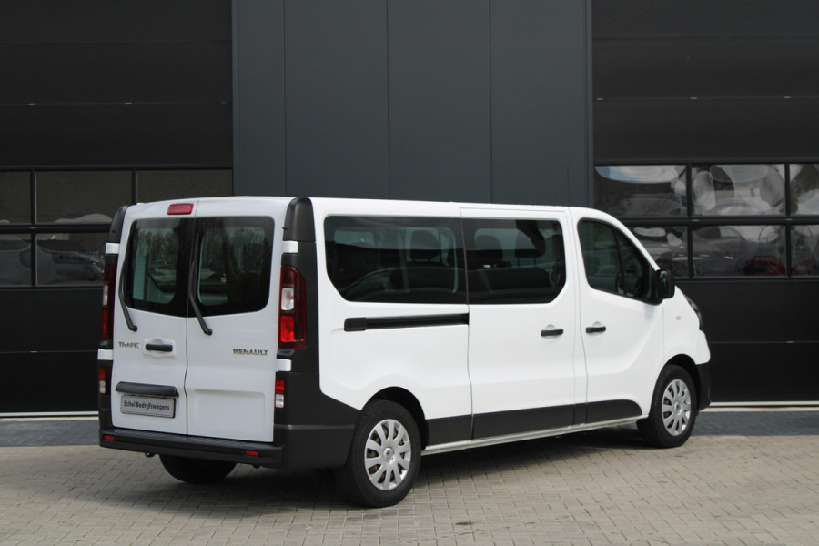 Renault Trafic Passenger 2.0 dCi 120 Grand Life 120pk 9 Zits - Prijs excl. BTW - Airco - Cruise - LED - Navi - Bluetooth - Rijklaar