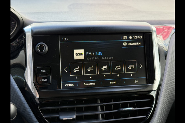 Peugeot 208 BWJ 2018 | 1.2T 111PK Tech Ed. AUTOMAAT | PANO DAK | CLIMA | NAVI | CAMERA A | CARPLAY | PRIVACY GLASS | PDC