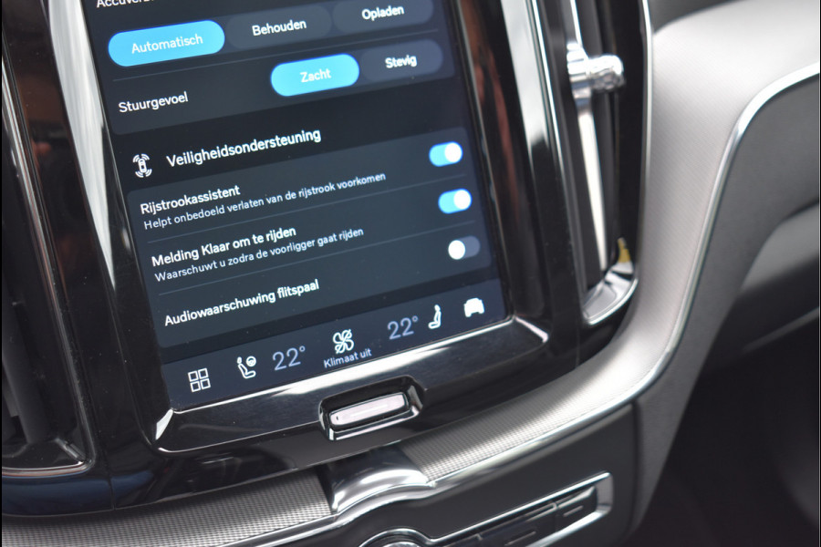 Volvo XC60 2.0 T6 Plug-in hybrid AWD R-Design 350 Pk SOH 93% Pano Trekhaak H/K Memory 360 Camera HUD 20 Inch