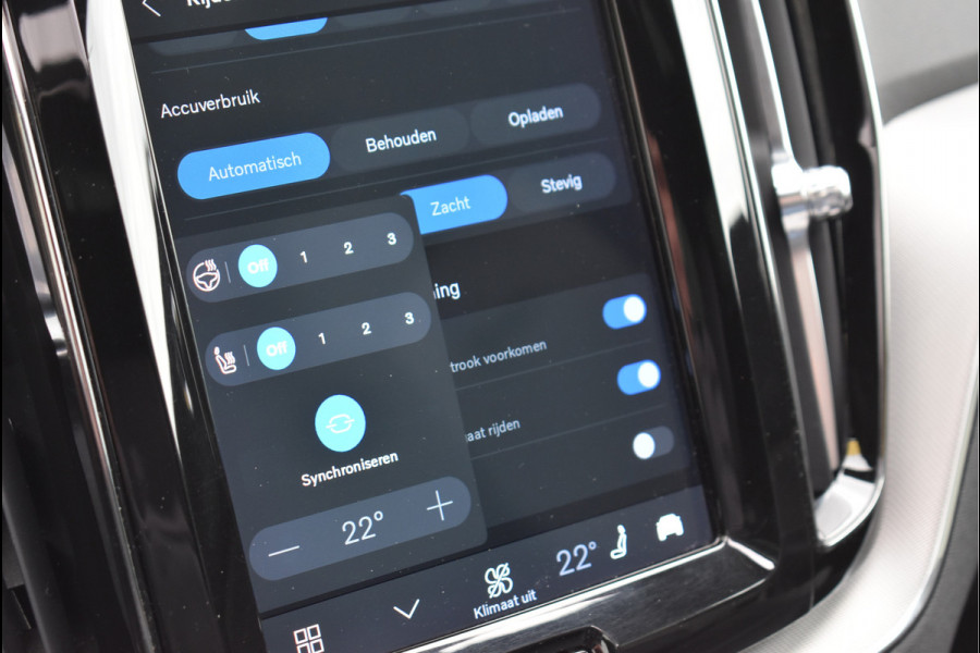 Volvo XC60 2.0 T6 Plug-in hybrid AWD R-Design 350 Pk SOH 93% Pano Trekhaak H/K Memory 360 Camera HUD 20 Inch