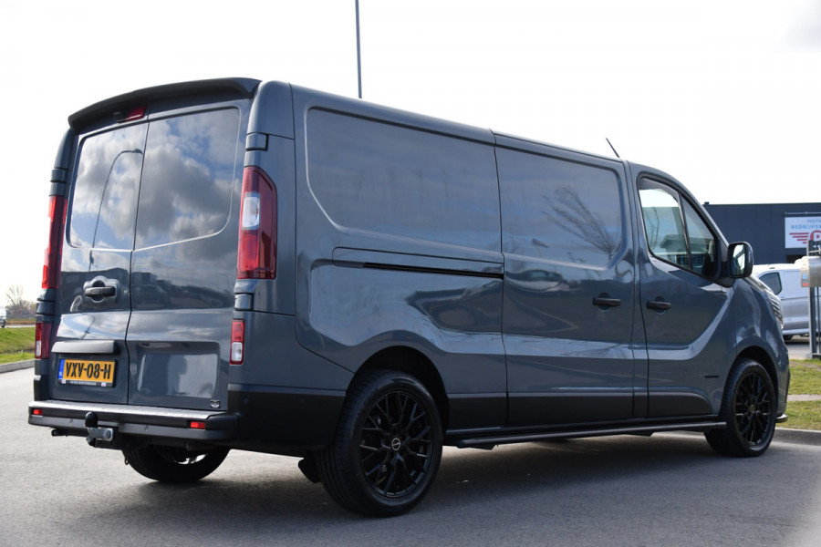 Renault Trafic 2.0 Blue dCi 170 T30 L2H1 Black Edition FULL OPTIONS! Adaptieve Cruise, Camera, Carplay, 170pk, Stoelverwarming, Trekhaak, LED, Automaat, Uniek!