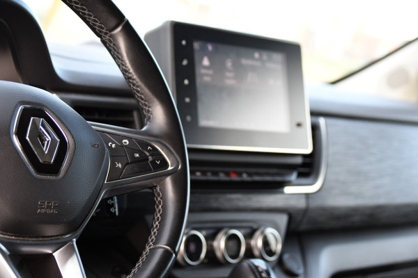 Renault Trafic 2.0 Blue dCi 170 T30 L2H1 Black Edition FULL OPTIONS! Adaptieve Cruise, Camera, Carplay, 170pk, Stoelverwarming, Trekhaak, LED, Automaat, Uniek!