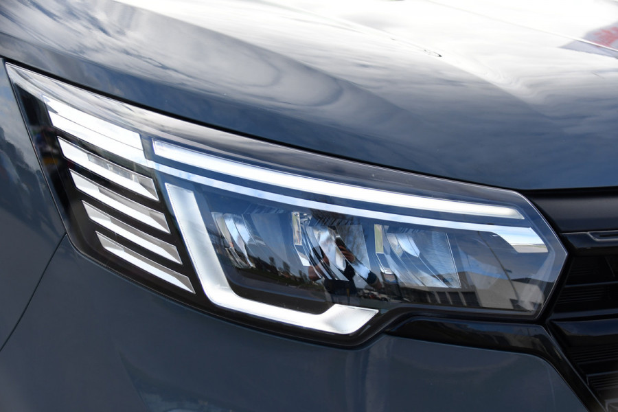 Renault Trafic 2.0 Blue dCi 170 T30 L2H1 Black Edition FULL OPTIONS! Adaptieve Cruise, Camera, Carplay, 170pk, Stoelverwarming, Trekhaak, LED, Automaat, Uniek!