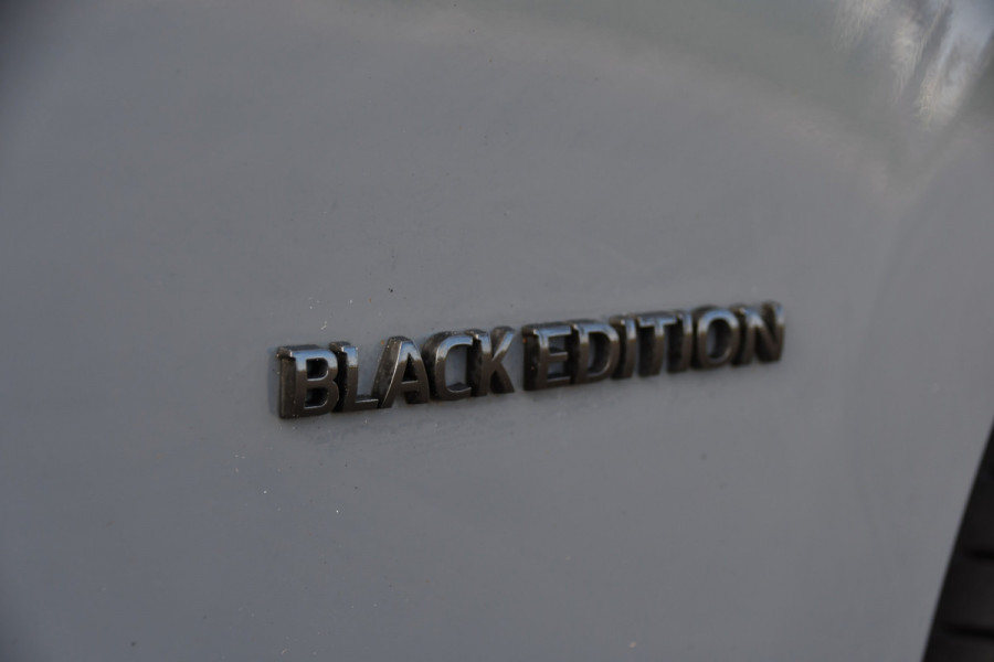 Renault Trafic 2.0 Blue dCi 170 T30 L2H1 Black Edition FULL OPTIONS! Adaptieve Cruise, Camera, Carplay, 170pk, Stoelverwarming, Trekhaak, LED, Automaat, Uniek!