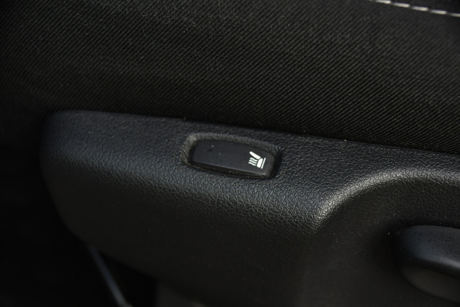 Renault Trafic 2.0 Blue dCi 170 T30 L2H1 Black Edition FULL OPTIONS! Adaptieve Cruise, Camera, Carplay, 170pk, Stoelverwarming, Trekhaak, LED, Automaat, Uniek!