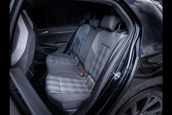 Volkswagen Golf 2.0 TDI GTD - BTW! l Pano l Sfeer l Camera l ACC