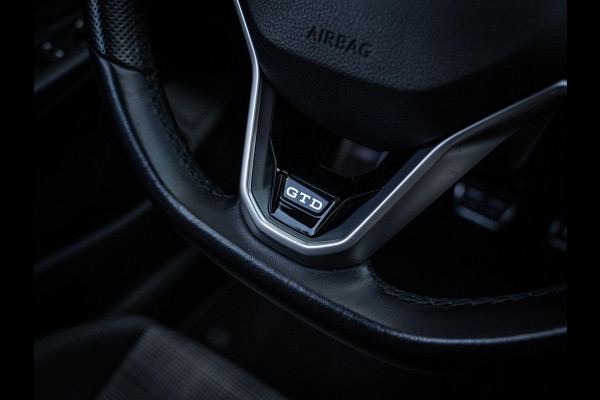 Volkswagen Golf 2.0 TDI GTD - BTW! l Pano l Sfeer l Camera l ACC