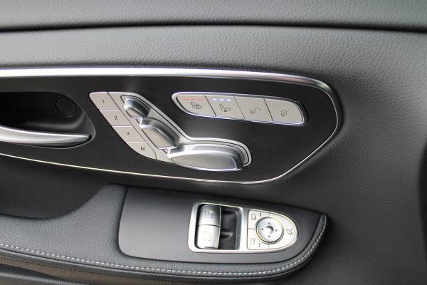 Mercedes-Benz V-Klasse 300d / DC / AMG / 4-Matic / Panorama / Elec Stoelen / 360 Cam / Burmester / Vol Opties / NIEUWSTAAT