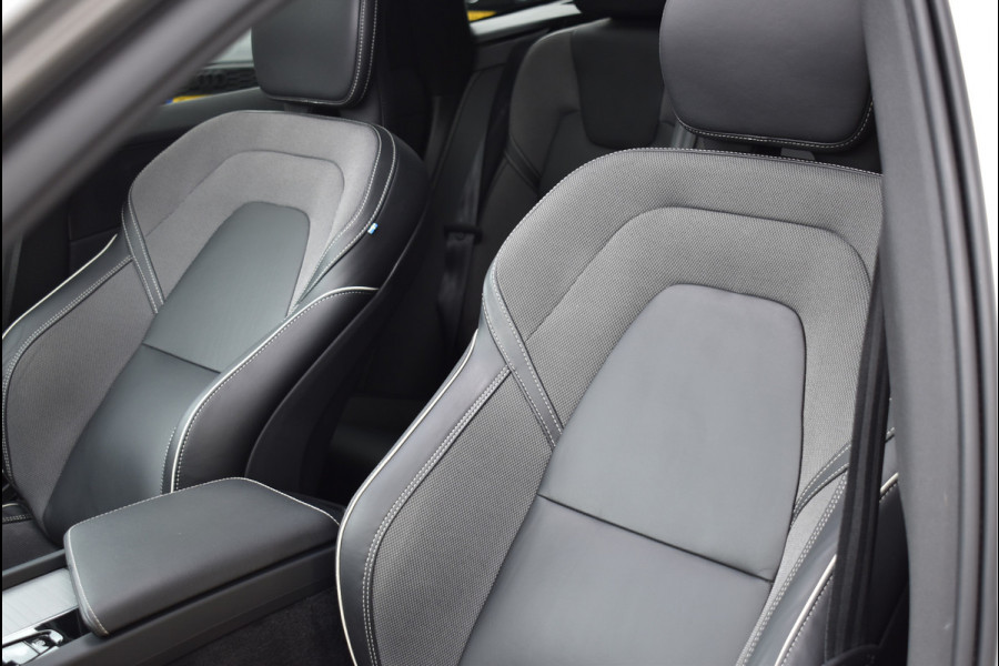 Volvo XC60 2.0 T6 Plug-in hybrid AWD R-Design 350 Pk SOH 93% Pano Trekhaak H/K Memory 360 Camera HUD 20 Inch