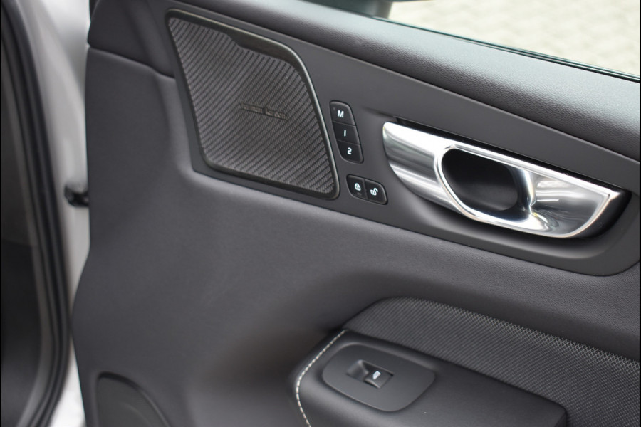 Volvo XC60 2.0 T6 Plug-in hybrid AWD R-Design 350 Pk SOH 93% Pano Trekhaak H/K Memory 360 Camera HUD 20 Inch