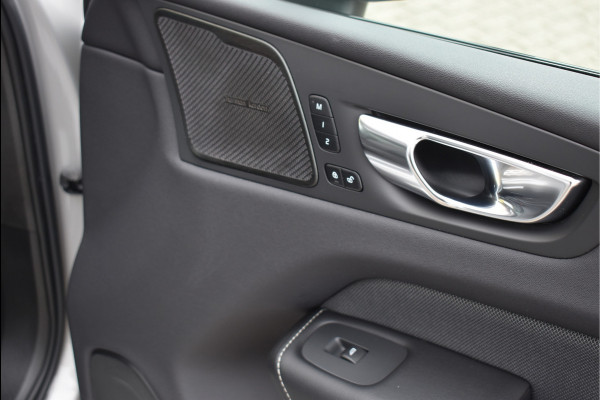 Volvo XC60 2.0 T6 Plug-in hybrid AWD R-Design 350 Pk SOH 93% Pano Trekhaak H/K Memory 360 Camera HUD 20 Inch