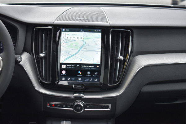 Volvo XC60 2.0 T6 Plug-in hybrid AWD R-Design 350 Pk SOH 93% Pano Trekhaak H/K Memory 360 Camera HUD 20 Inch