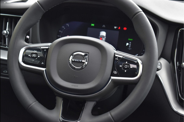 Volvo XC60 2.0 T6 Plug-in hybrid AWD R-Design 350 Pk SOH 93% Pano Trekhaak H/K Memory 360 Camera HUD 20 Inch