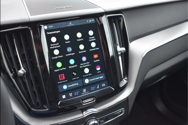 Volvo XC60 2.0 T6 Plug-in hybrid AWD R-Design 350 Pk SOH 93% Pano Trekhaak H/K Memory 360 Camera HUD 20 Inch