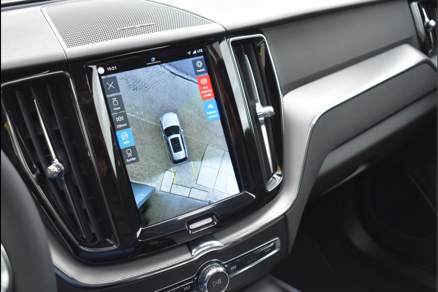 Volvo XC60 2.0 T6 Plug-in hybrid AWD R-Design 350 Pk SOH 93% Pano Trekhaak H/K Memory 360 Camera HUD 20 Inch