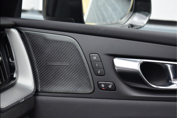 Volvo XC60 2.0 T6 Plug-in hybrid AWD R-Design 350 Pk SOH 93% Pano Trekhaak H/K Memory 360 Camera HUD 20 Inch