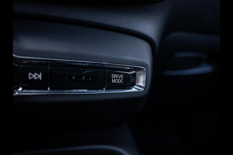 Volvo XC40 1.5 T5 Recharge R-Design - Pano l Stuur verw. l 19'' l Memory