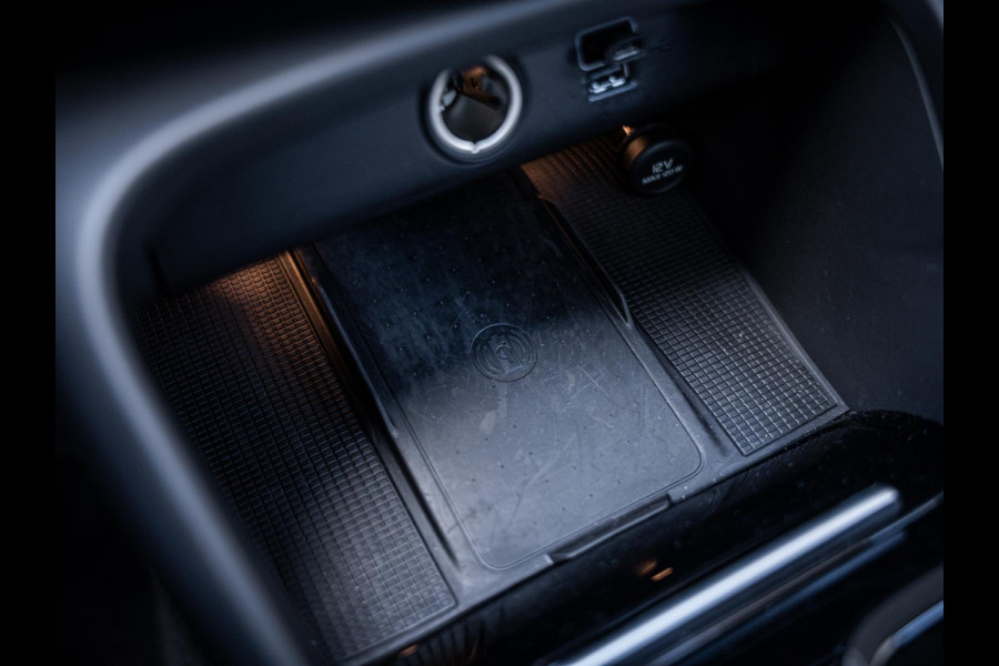 Volvo XC40 1.5 T5 Recharge R-Design - Pano l Stuur verw. l 19'' l Memory