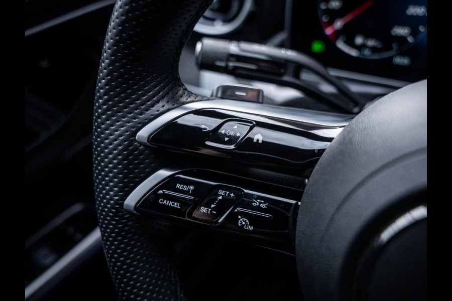 Mercedes-Benz C-Klasse C300 e AMG Line l Dealer O.H l 1e eig l ACC l Sfeerverlicht. l Burmester