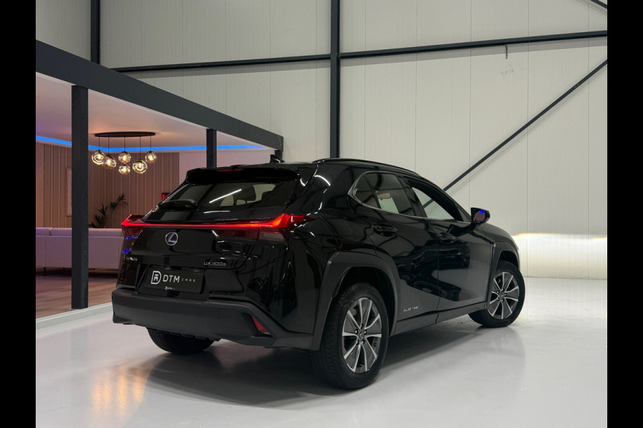 Lexus UX 300e Business 54 kWh Led Leder Memory Carplay Clima Camera 10 Jaar Garantie