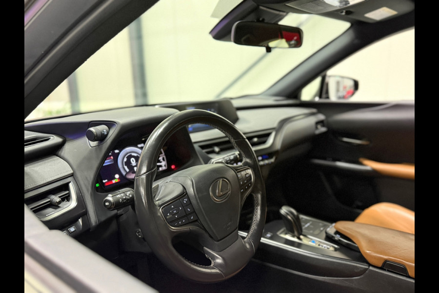 Lexus UX 300e Business 54 kWh Led Leder Memory Carplay Clima Camera 10 Jaar Garantie