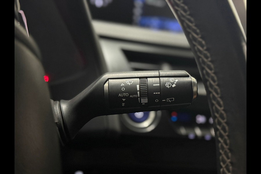 Lexus UX 300e Business 54 kWh Led Leder Memory Carplay Clima Camera 10 Jaar Garantie
