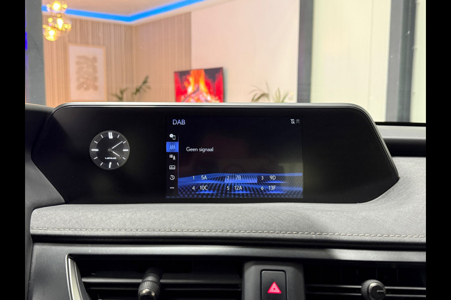 Lexus UX 300e Business 54 kWh Led Leder Memory Carplay Clima Camera 10 Jaar Garantie