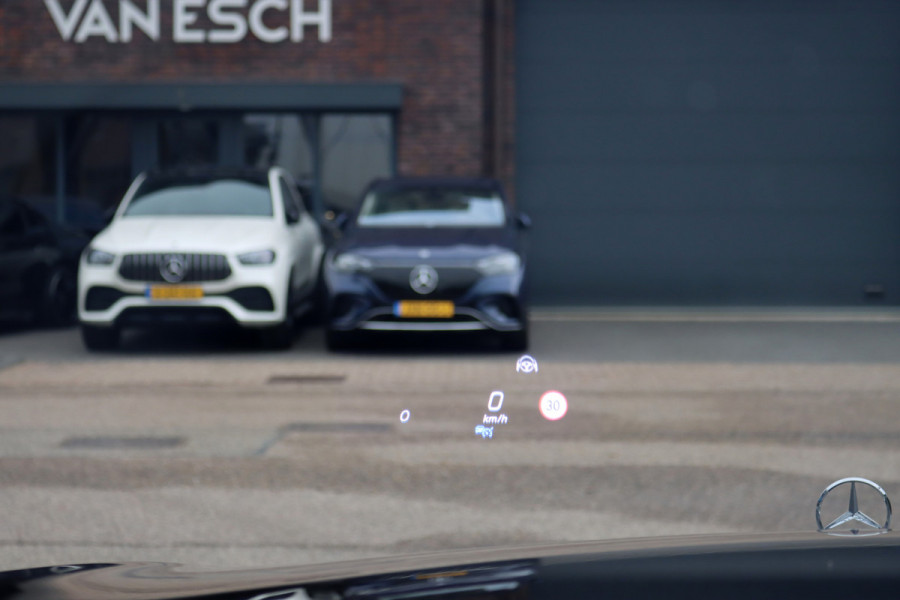 Mercedes-Benz S-Klasse 560 4MATIC Lang AMG Line Premium+ | V8 | Distronic+ | Panoramadak | Memory | Burmester | Stoelventilatie | Soft-Close | HUD | Surround Camera | Keyless Go | Zonweringspakket |