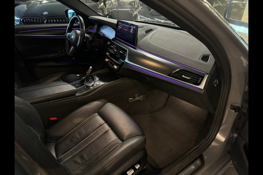 BMW 5 Serie 520i High Executive M Sport Memory|Trekhaak|Leer