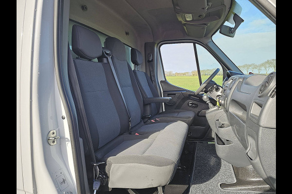 Renault Master T35 2.3 dCi 135 Bakwagen Laadklep Airco 130Pk Euro6!